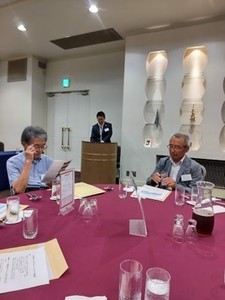R8総会写真2_small.jpg
