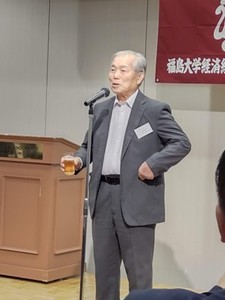 R8総会写真6_small.jpg
